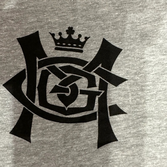 Reebok x UFC Notorious Conor McGregor Gold Logo T-Shirt Tee Deadstock V-neck LG - Picture 6 of 9